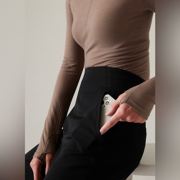 NWOT-Athleta Black Endless Pant, Size 6 Petite - Picture 4 of 8